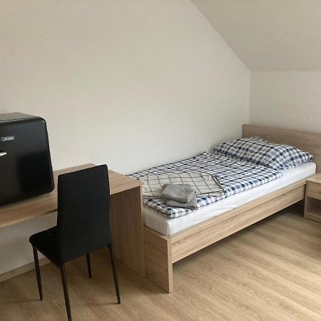 Ubytovani Na Spejcharu, Zelevcice Slaný Eksteriør billede